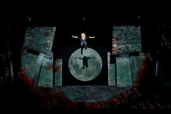 村田充、澁澤龍彦役で圧倒的な存在感を放つ　「文豪ストレイドッグス DEAD APPLE」舞台写真＆レポート到着