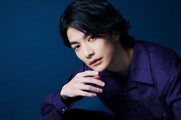 「芝居の可能性を感じた」渡邊圭祐が初の絶対的“悪”に挑む『ブレイブ ー群青戦記ー』