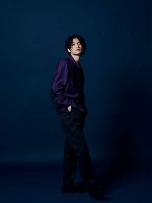 「芝居の可能性を感じた」渡邊圭祐が初の絶対的“悪”に挑む『ブレイブ ー群青戦記ー』