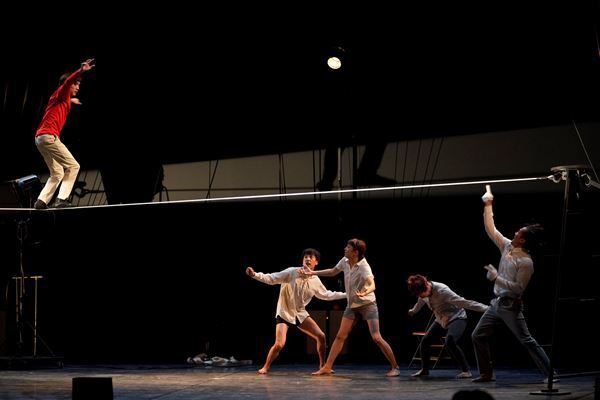 フランス×日本 現代サーカス交流プロジェクト 『フィアース5』開幕