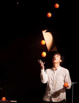 フランス×日本 現代サーカス交流プロジェクト 『フィアース5』開幕