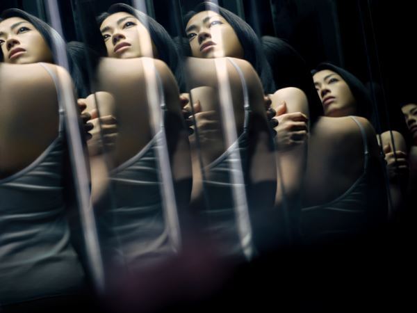 宇多田ヒカル「PINK BLOOD」6月配信リリースが決定、ジャケット＆新アー写公開