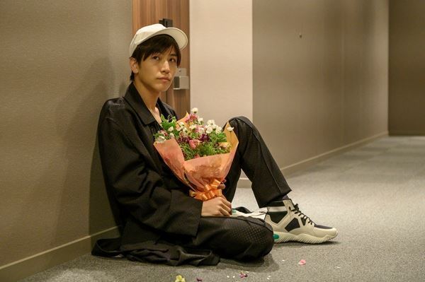 大森南朋、岩田剛典ら一癖も二癖もあるキャラクターたちが　多部未華子主演『空に住む』場面写真一挙公開