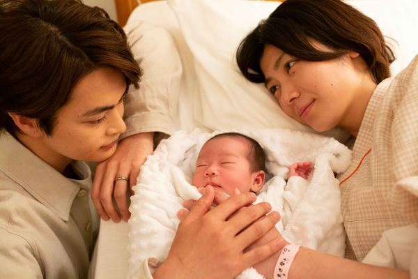 半年間の育休を取った男が“初めて”の連続に一喜一憂!?　『男コピーライター、育休をとる。』の配信が開始に