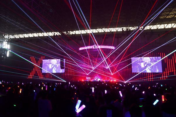 結成30周年の軌跡を描いたL’Arc～en～Cielが、さらに先のミライを約束「合唱は次回のお楽しみに」