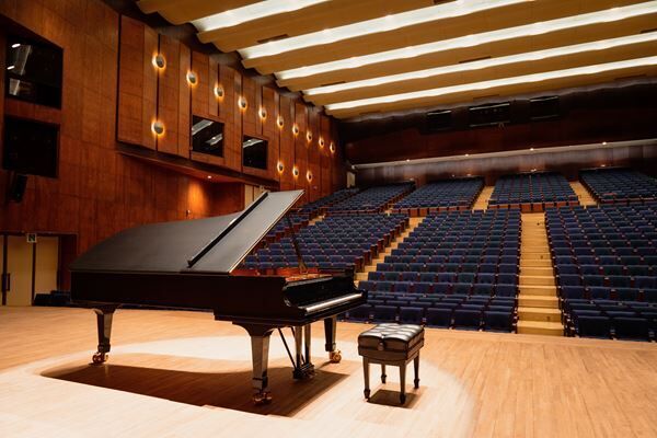 神奈川県立音楽堂ホールピアノ