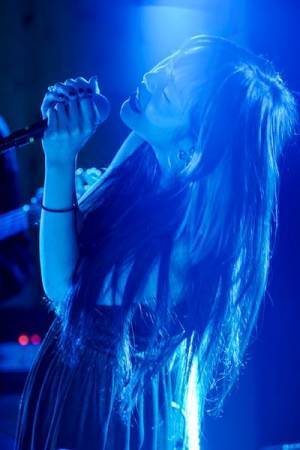 みゆな、1年ぶりワンマンライブ『Delete→再開』オンラインで開催＆新曲「奇術」MV公開