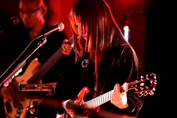 みゆな、1年ぶりワンマンライブ『Delete→再開』オンラインで開催＆新曲「奇術」MV公開