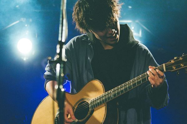 さくらしめじの田中雅功が、“18歳最後の日”に自身初となる ソロワンマンライブを開催！19歳への第一歩を力強く踏み出した。