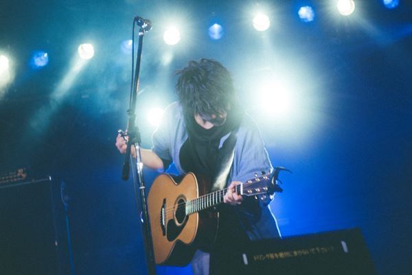 さくらしめじの田中雅功が、“18歳最後の日”に自身初となる ソロワンマンライブを開催！19歳への第一歩を力強く踏み出した。