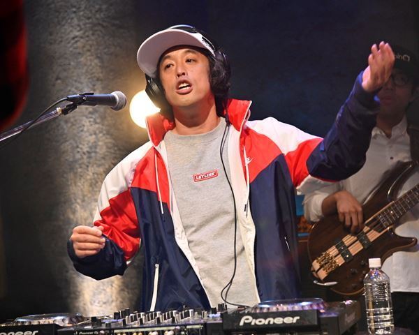 やついいちろう、井ノ原快彦＆KREVAとのバンド演奏に「30年一緒にやってるみたい」　『461個のおべんとう』インタビュー映像独占公開