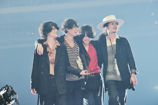 [Alexandros]が新たな一歩を踏み出した「区切りの日」 10周年＆サトヤス勇退ライブ幕張メッセ2日目レポート