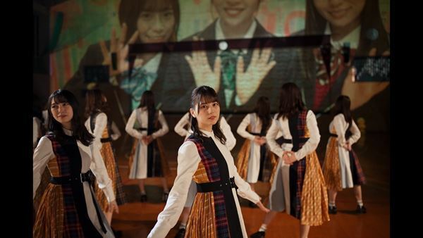 日向坂46、アイドルとしての"青春"をたどる佐々木美玲＆丹生明里センター曲「声の足跡」MV公開