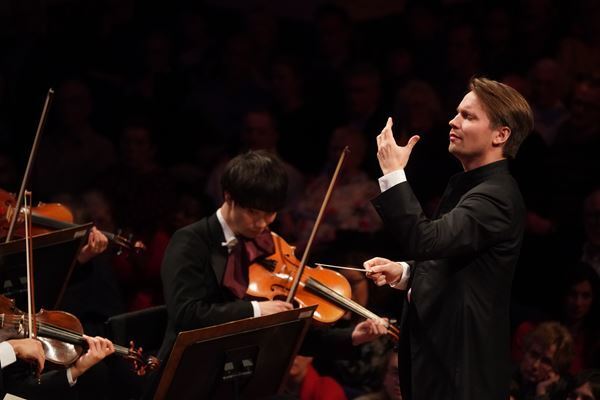 インキネンと日本フィルの蜜月延長 5月公演には注目の若手指揮者が登場！