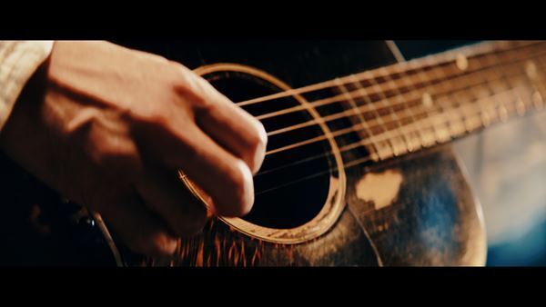 山崎まさよし、ロマサガ新CMで「One more time, One more chance」弾き語り披露　映像とインタビューが公開