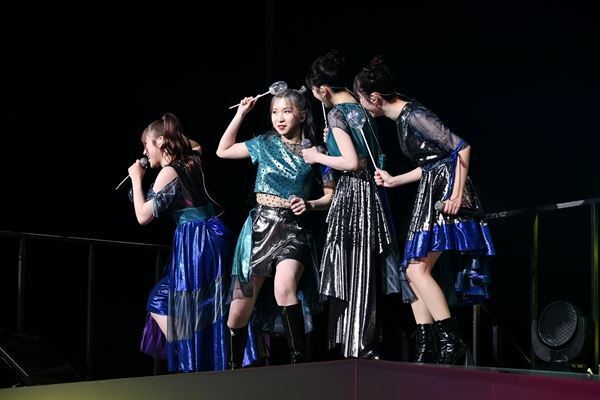 リトグリ、4人で完走したアリーナツアーファイナルさいたま公演レポートが到着　ホールツアー振替全32公演日程発表も