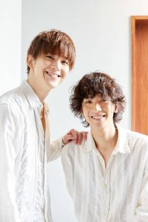 黒羽麻璃央×甲斐翔真 大ヒットミュージカルに挑む“ロミオ一年生”のふたり「頼りあって、戦友として」