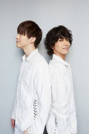 黒羽麻璃央×甲斐翔真 大ヒットミュージカルに挑む“ロミオ一年生”のふたり「頼りあって、戦友として」