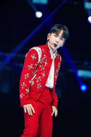 SHINee、約3年ぶりとなる単独コンサート「Beyond LIVE - SHINee : SHINee WORLD」開催　全世界120カ国約13万人視聴