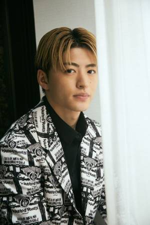 「設定にワクワクしました！」　GENERATIONS佐野玲於が『その瞬間、僕は泣きたくなった』を洞内広樹監督と語り合う