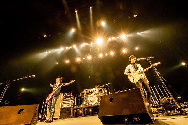 UNISON SQUARE GARDEN、「ノンフィクションコンパス」ライブ映像公開　全アルバムのサブスク配信も
