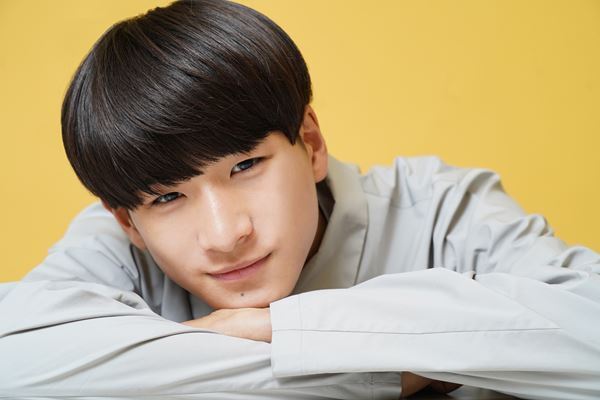 尾野真千子の息子役に抜擢の高校1年生、和田庵「スケボーとお芝居が好き！」