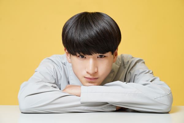 尾野真千子の息子役に抜擢の高校1年生、和田庵「スケボーとお芝居が好き！」