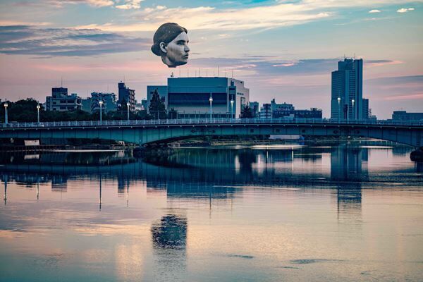 「誰かの顔」が東京の空にふたたび　《まさゆめ》プロジェクト、7月に続き2度目の実施