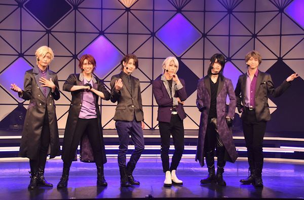 毎公演のファンサービスも楽しみな2.5次元ダンスライブ「VAZZROCK STAGE」Episode1『0carat』、東京・CBGK シブゲキ!! で上演中