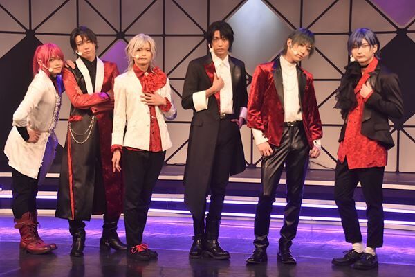 毎公演のファンサービスも楽しみな2 5次元ダンスライブ Vazzrock Stage Episode1 0carat 東京 Cbgk シブゲキ で上演中 21年7月5日 ウーマンエキサイト 1 4