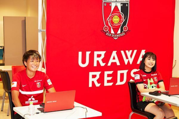 WEリーグ開幕記念・スペシャル鼎談キックオフ! 浦和・小泉×南×モー娘。横山、初対面の3人が語り合う!!