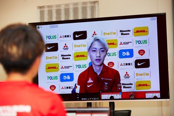 WEリーグ開幕記念・スペシャル鼎談キックオフ! 浦和・小泉×南×モー娘。横山、初対面の3人が語り合う!!