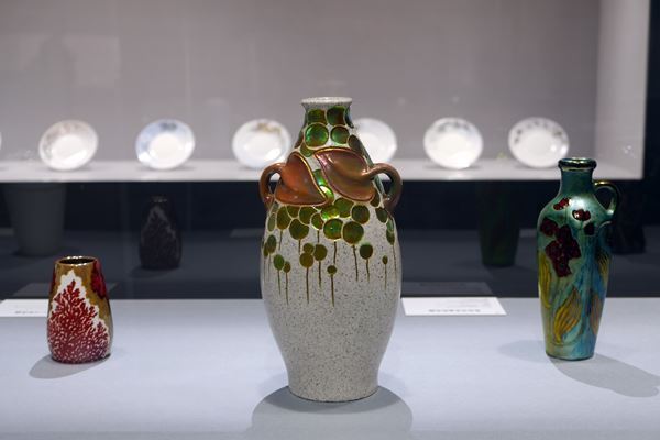 ミントン、ガレ、ドーム兄弟、ティファニーなどの名品も！ 『プダペスト国立工芸美術館名品展』パナソニック汐留美術館にて開催中