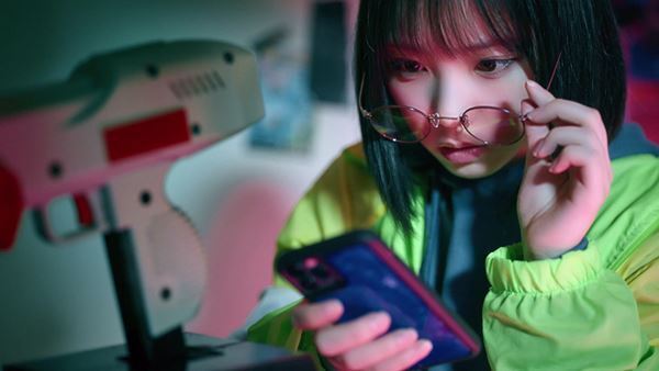 乃木坂46が武器を手に戦いに挑む、『荒野行動』とのコラボ曲「Wilderness world」MVを公開