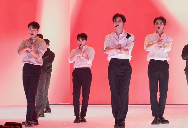 “まさに動く芸術作品” SEVENTEEN、初オンラインコンサートで世界122ヵ国のCARATへ愛を語る