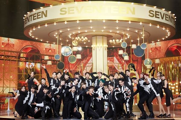 “まさに動く芸術作品” SEVENTEEN、初オンラインコンサートで世界122ヵ国のCARATへ愛を語る
