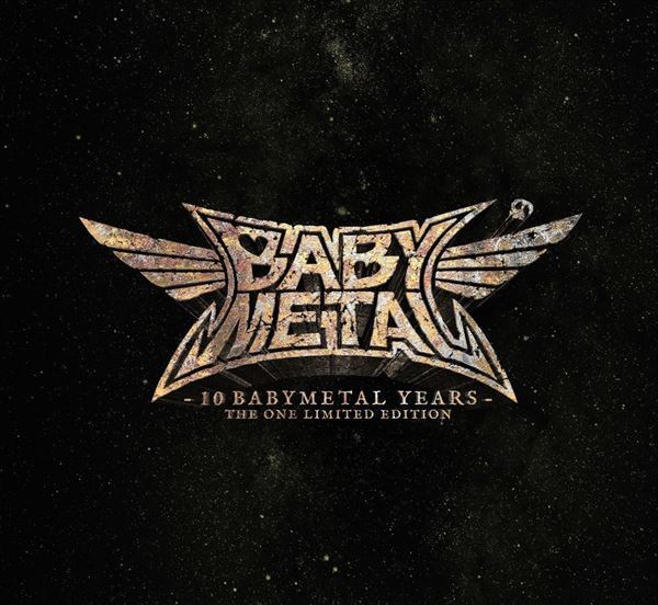 BABYMETAL、ベストアルバム発売日にテレショップ番組「ベビネットDA DA DA」をYouTubeで配信　限定スペシャルアイテムも