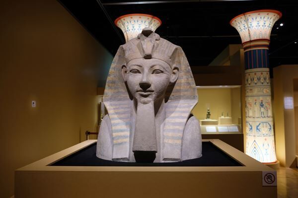 荒牧慶彦とQuizKnock、2種類の音声ガイドも楽しい！ 『古代エジプト展　天地創造の神話』展をレポート！