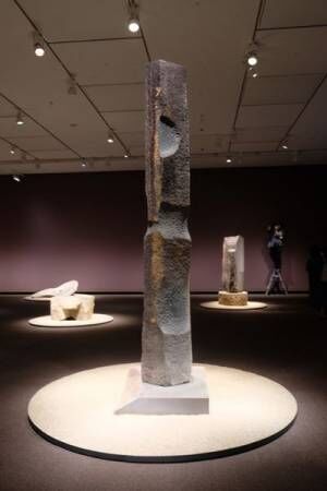『イサム・ノグチ　発見の道』東京都美術館にて開催中 石彫作品や「あかり」などでその創作の足跡をたどる展覧会