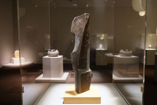 『イサム・ノグチ　発見の道』東京都美術館にて開催中 石彫作品や「あかり」などでその創作の足跡をたどる展覧会