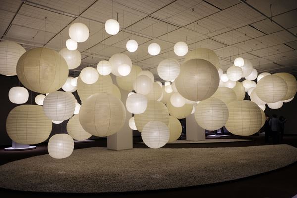 『イサム・ノグチ　発見の道』東京都美術館にて開催中 石彫作品や「あかり」などでその創作の足跡をたどる展覧会