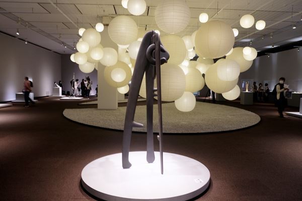 『イサム・ノグチ　発見の道』東京都美術館にて開催中 石彫作品や「あかり」などでその創作の足跡をたどる展覧会