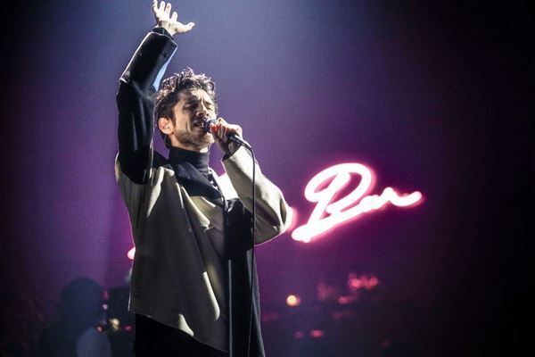 平井堅「必ず夜は明けますので、ぜひ生きていてほしい」　2020年最初にして唯一のオンラインライブ「Ken’s Bar」で全13曲披露