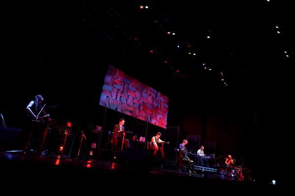 矢花黎 舞台初主演、レトロモダンな世界に引き込まれるモボ朗読劇 『二十面相』が上演中