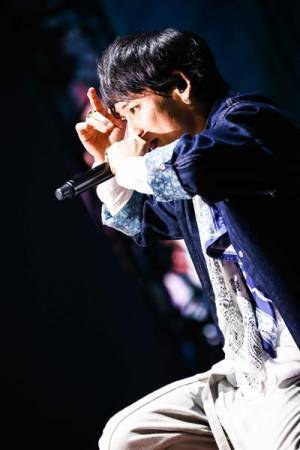 UVERworld、新曲「来鳥江」3人目のボーカルは山田孝之　横アリ初日で“完成形”初披露