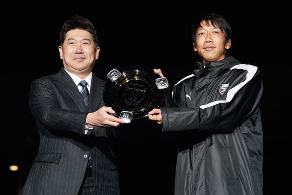 中村憲剛よ、ありがとう！　中村憲剛からありがとう!!　1万3000人が見守った引退セレモニー