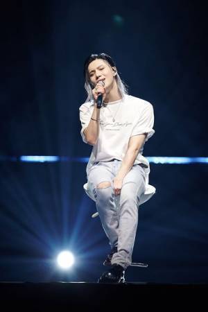 SHINeeテミン、全世界119カ国で視聴された入隊前最後のソロライブ「みなさんの思いに応えられる僕になる」