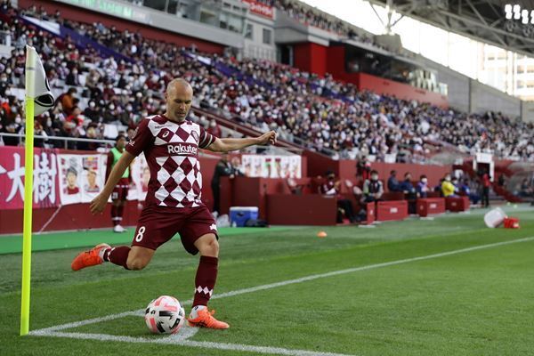 神奈川ダービーにカズ×小野、関西ダービー……無事に明治安田J1開幕を迎えるために