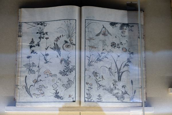 床から天井まで北斎で埋め尽くされた展示空間は圧巻！『北斎づくし』展、東京ミッドタウン・ホールにて開催中