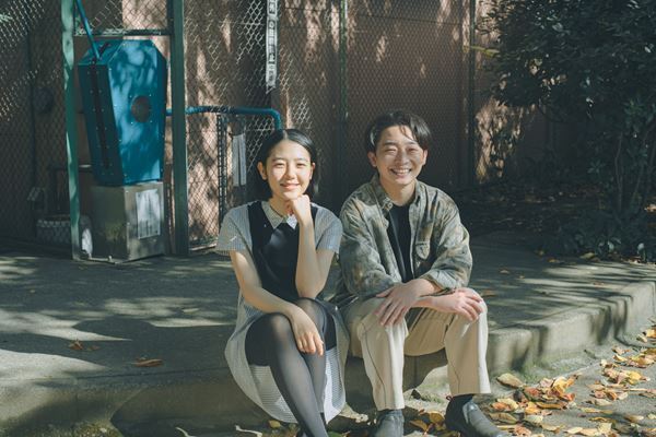 孤独な地縛霊の“眼差し”通じて人間を描く『とりわけ眺めの悪い部屋』山西竜矢×湯川ひなインタビュー